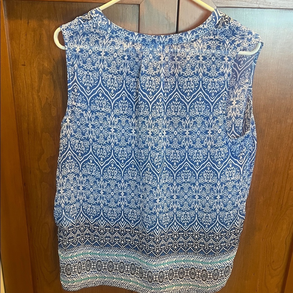 Liz Claiborne Petite Large Sleeveless Blue and White Blouse - Picture 4 of 7